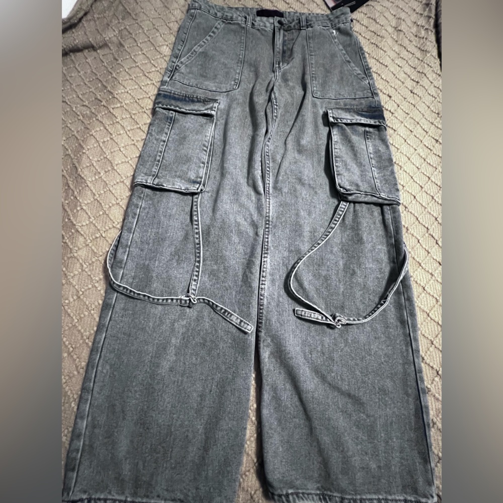 #3948. Love for Humanity Premium Denim Cargo Wide Leg Jeans w/straps. Size 9